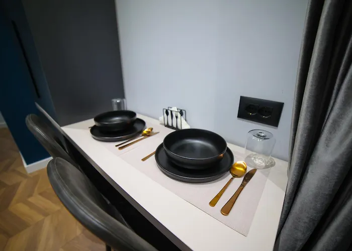 Matisse No19 - With Parking