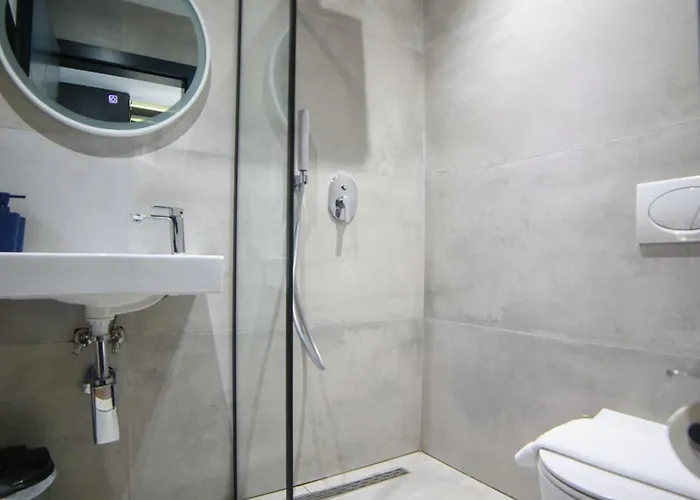 Matisse No19 - With Parking 아파트